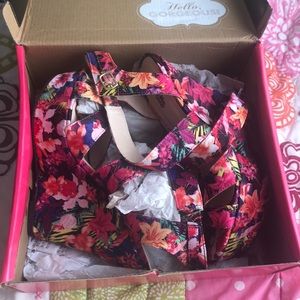 Floral printed wedges
